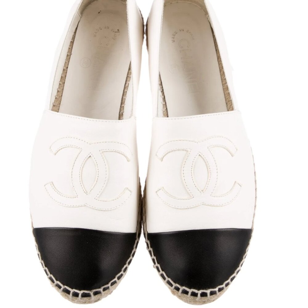 Chanel Interlocking CC Logo White Leather Espadrilles